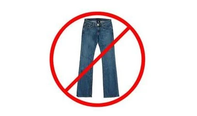 С чем носить джинсы на работу