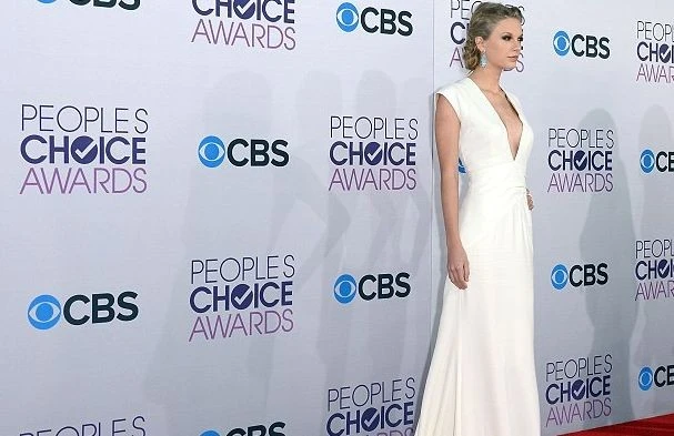 Лучшие наряды People’s Choice Awards 2013