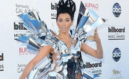 Худшие наряды Billboard Music Awards 2013