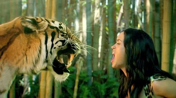 Кэти Перри выпустила видео на песню Roar