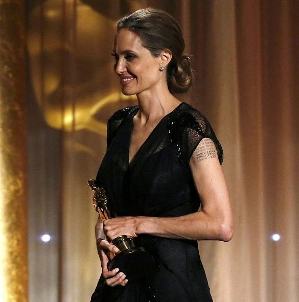 Анджелина Джоли получила почётный Оскар