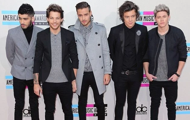 Фанаты One Direction просят Зейна Малика не покидать группу