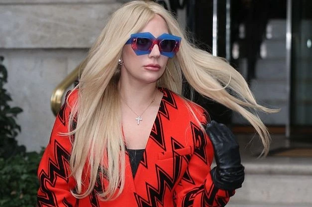 Леди Гага станет приглашённым редактором Vogue
