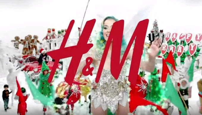 Кэти Перри снялась в рождественской рекламе H&M