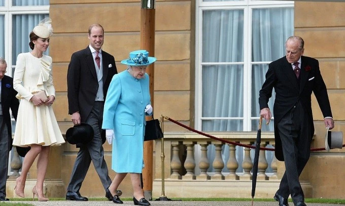 Принц Уильям и Кейт Миддлтон на открытии сада в Букингемском дворце