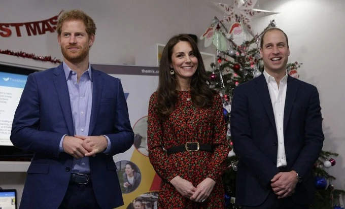 Кейт Миддлтон и принц Уильям посетили рождественский праздник для волонтёров The Mix