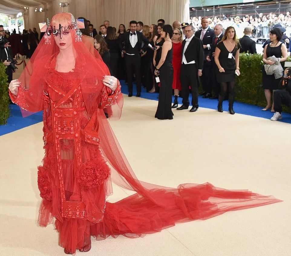 Лучшие и худшие наряды Met Gala 2017