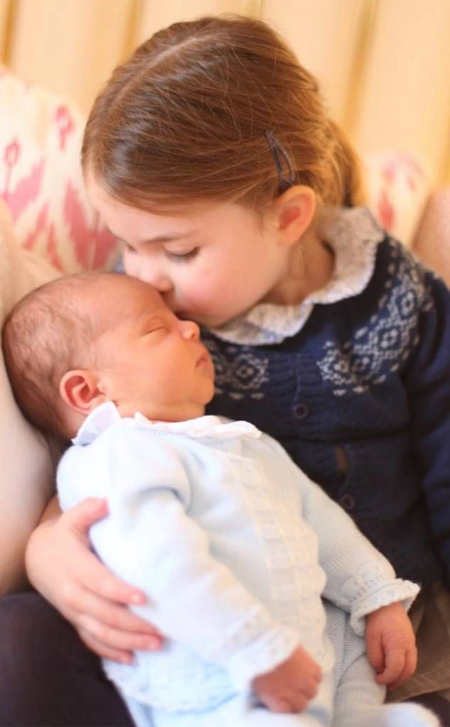 Кейт Миддлтон сфотографировала новорожденного сына