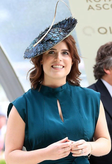 Самые необычные шляпки на королевских скачках Royal Ascot 2019