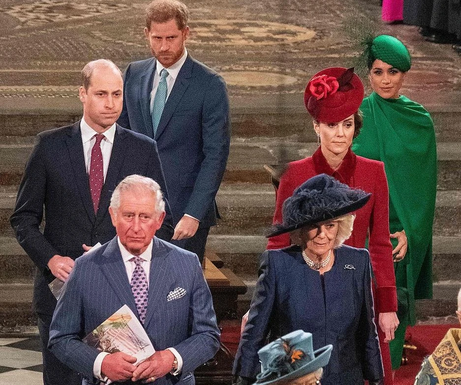 На коронации принц Гарри будет сидеть отдельно от всех королевских родственников