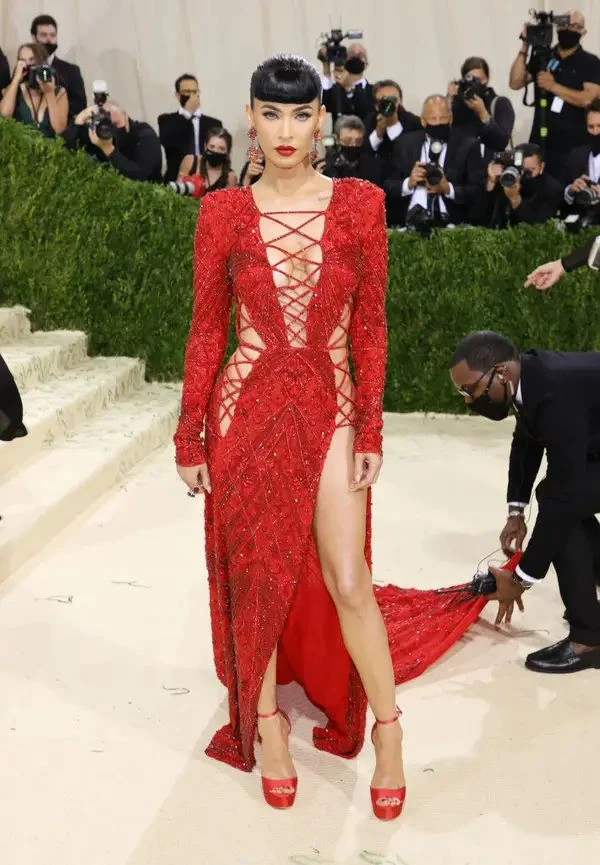 Лучшие наряды Met Gala 2021