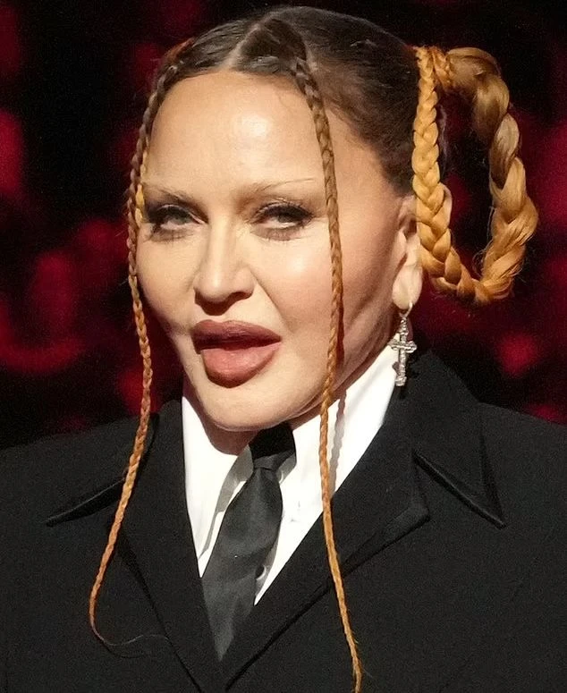 Лицо Мадонны на Грэмми 2023