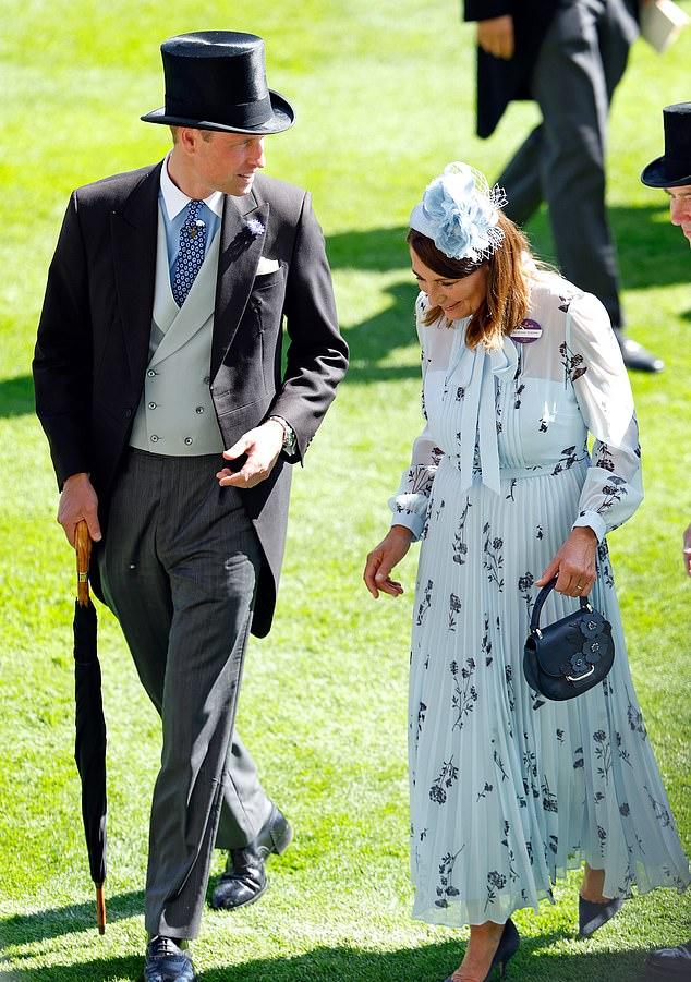 Принц Уильям на Королевских скачках Royal Ascot вместе с тещей Кэрол Миддлтон