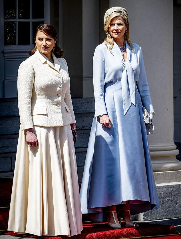 Королева Максима очаровала безупречным стилем во время официального визита эмира Катара