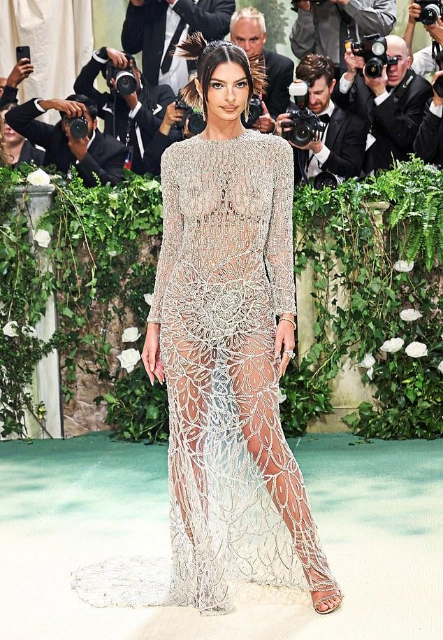 33-летняя актриса и модель на Met Gala в Нью-Йорке в мае