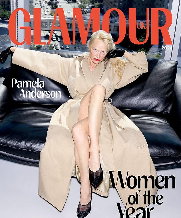 Однако она призналась Glamour, что «никогда не» была полностью уверена в себе и до сих пор пыталась соответствовать «ожиданиям». «Кажется, [теперь] я впервые в своей жизни ощущаю себя уверенно, даже если на мне купальник. Это так освобождающе», — сказала она журналу.