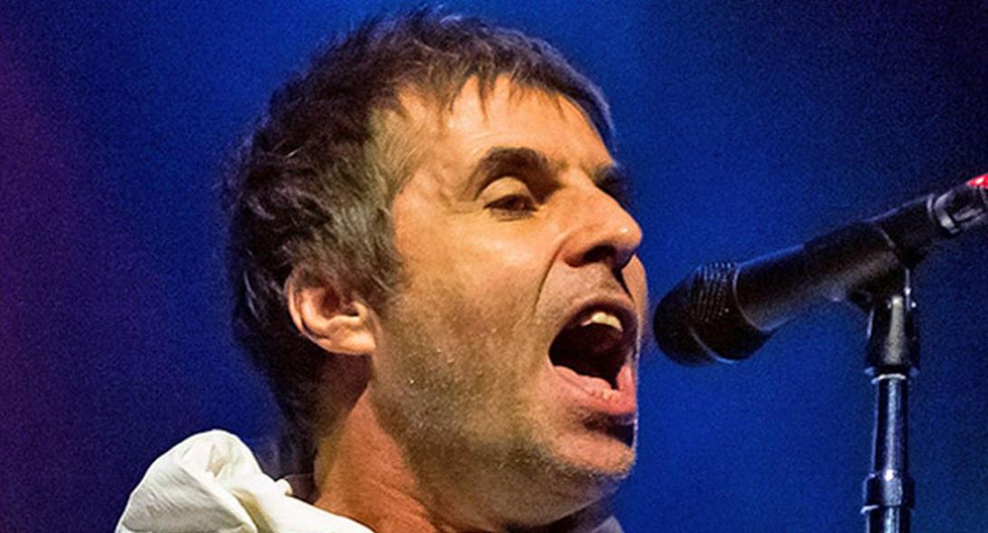 Легенда Oasis Лиам Галлахер, не умеющий плавать, устанавливает бассейн в своем лондонском доме