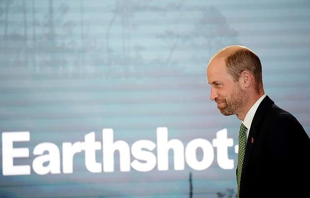 Сегодня днем принц Уильямс посетит Earthshot+ в Портсайд-Тауэр в Кейптауне.