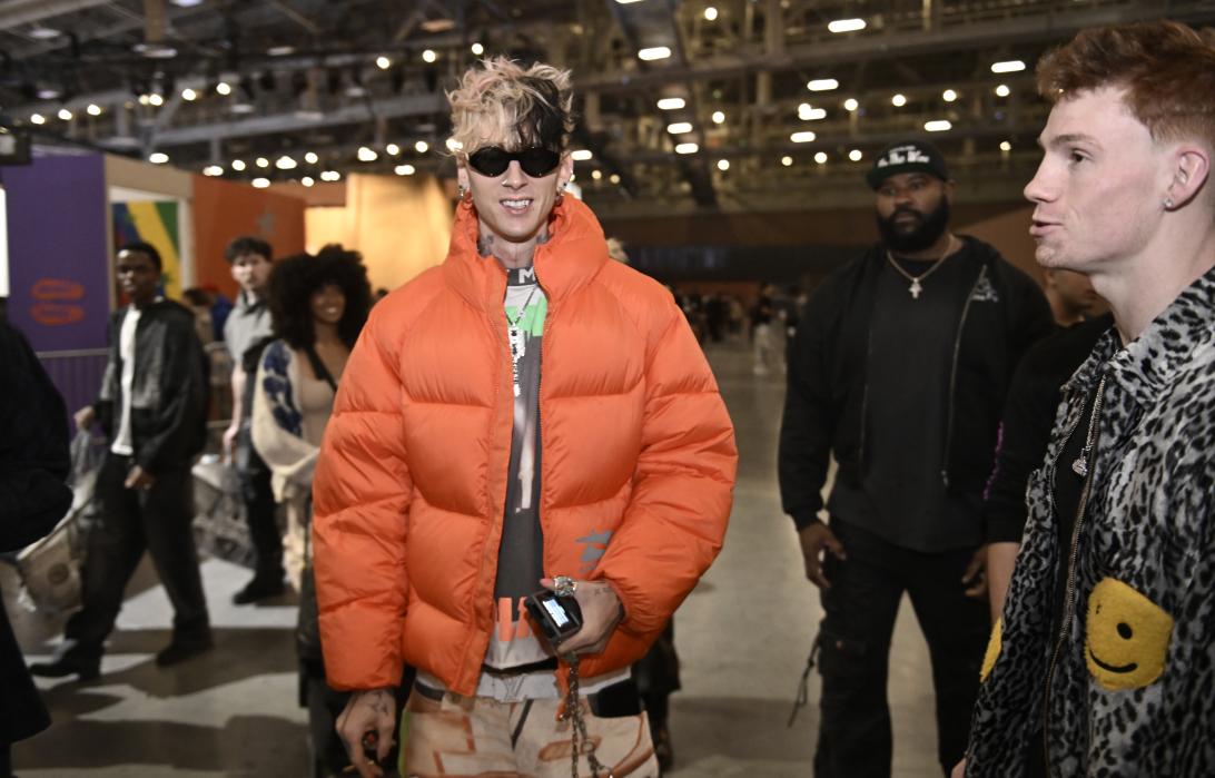 Machine Gun Kelly на фестивале ComplexCon в 2024 году.